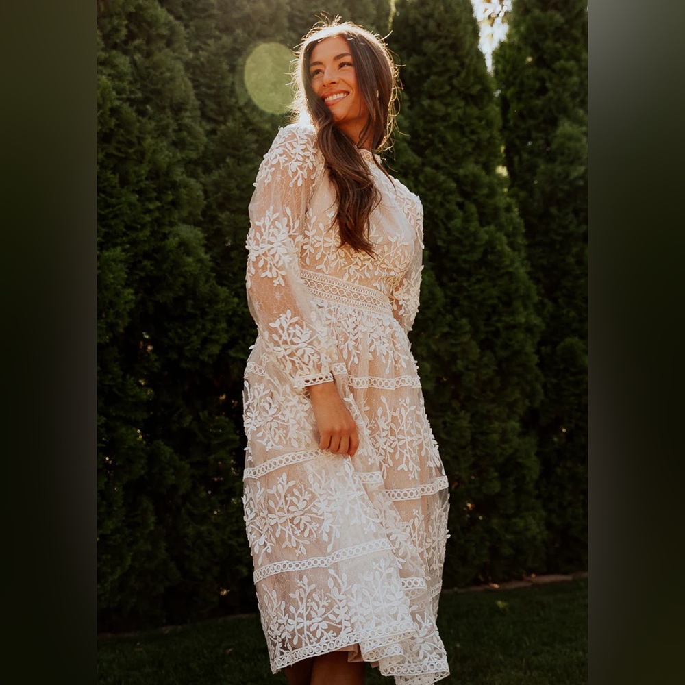 IVY CITY & CO - SICILY DRESS - CHAMPAGNE LINING - Ivory Coast- Size 12